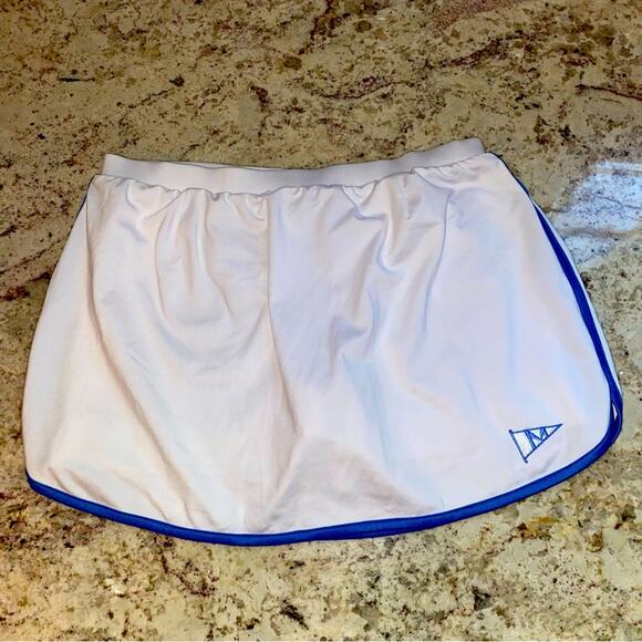 Boast USA Tennis Skort White w Light Blue Stripe “M” Flag Embroidered Logo “M” - Picture 2 of 7